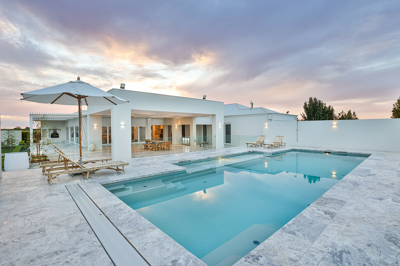 X-Trainer fibreglass swimming pool