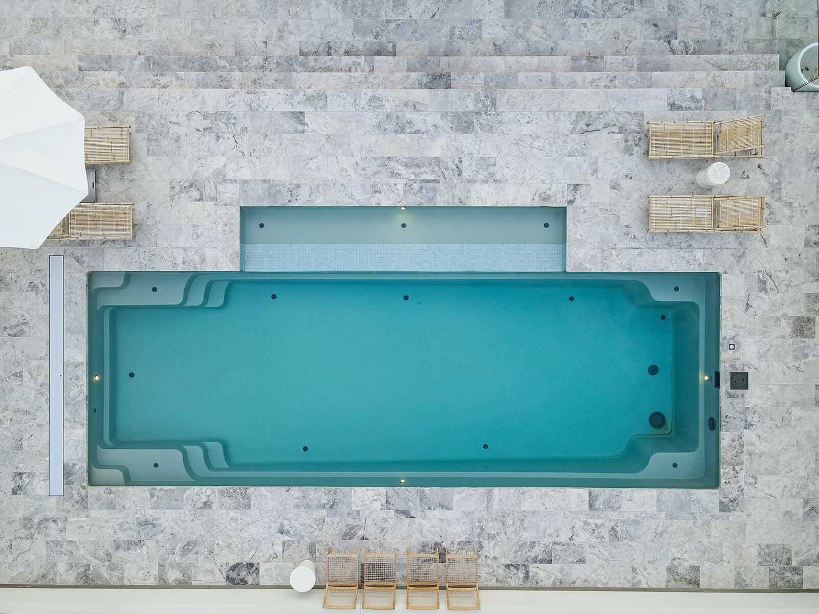 X-Trainer fibreglass swimming pool